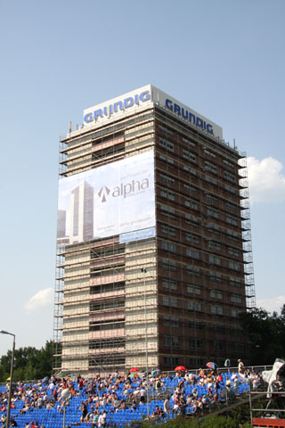 2012_grundig_gebouw_wordt_hotel